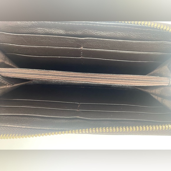 GUCCI | Guccissima Zip Around Long Wallet | 100% Authentic - Picture 9 of 16